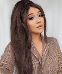 Ariana grande just released the music video for her new single boyfriend, which also features pop duo social house, and it's filled with some pretty memorable moments. Pin Pa Make Up