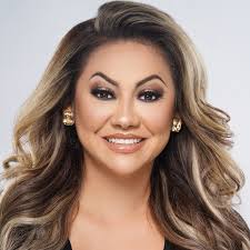 Araceli Solis SELLS HOMES