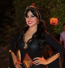 انضمت الفنانة نسرين أمين إلى أسرة مسلسل عزمي وأشجان، الذي يلعب بطولته حسن الرداد، وإيمى سمير غانم، من تبدأ نسرين، تصوير دورها خلال الأسابيع القليلة المقبلة، في نسخة التعاون الثالثة لها مع حسن الرداد وايمي سمير غانم، حيث قدمت معهما زنقة ستات. Ø­Ø¯ Ù„ÙŠÙ‡ Ø´ÙˆÙ‚ ÙÙ‰ Ø­Ø§Ø¬Ø© Ù†Ø³Ø±ÙŠÙ† Ø£Ù…ÙŠÙ† ØªØ±ÙØ¹ Ø´Ø¹Ø§Ø± Ø§Ù„Ø´Ø¹Ø¨Ù‰ ÙŠÙƒØ³Ø¨ ÙÙ‰ Ø§Ù„Ø³ÙŠÙ†Ù…Ø§ Ø¹ÙŠÙ†