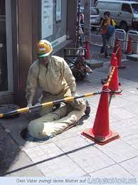 Almost all workplace concern about safety seriously but these funny people obviously don't take safety. Arbeitssicherheit Lustige Bilder Videos Und Witze Arbeitssicherheit Lustige Bilder Lustig