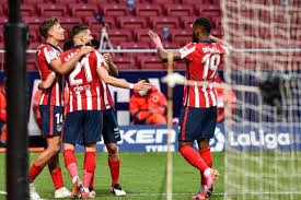 Renan lodi (atletico madrid) wins a free kick on the left wing. 1 Fqbiubm5q2km