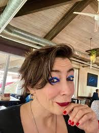 Maria Headley's Instagram, Twitter & Facebook