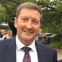 Glenn Manning's Instagram, Twitter & Facebook