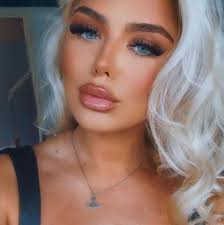 Can anyone in barrhead do these nails