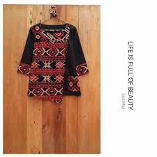 Eh nak pergi item kedua dah lantak dia alahai lawa baju okey item new balance yang ni enam setengah uk kemo ni. 17 Kupang Ideas Blouse Batik Batik Fashion Batik Kebaya