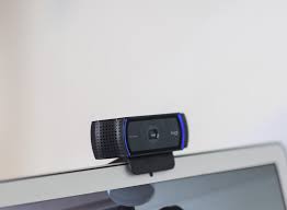Six years after its launch, it's still cemented as one of the very best webcams you can acquire. Logitech C920 Pro Hd Webcam Videogesprache Mit 1080p Und Stereoklang