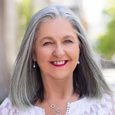 Nancy Quilty's Instagram, Twitter & Facebook