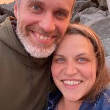 What backsplash options would complement quartz countertops and stainless  steel sink in a kitchen?