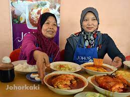 Ahad 22 disember 2019 aku berkunjung ke kedai asam pedas pak yahya parit jawa. Asam Pedas Mak Pon In Parit Jawa Muar Johor Johor Kaki Travels For Food