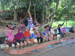 Mencari tempat bermain sambil belajar yang lekat dengan taman wisata genilangit merupakan desa wisata yang berada di kabupaten magetan. Obyek Wisata Umbul Nogo Tempat Wisata Indonesia