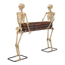 Way To Celebrate Skeleton Duo Carrying Coffin Outdoor Halloween Decor 5 Ft Walmart Com Outdoor Halloween Halloween Outdoor Decorations Halloween Decorations