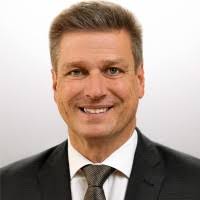 90+ Profile mit dem Suchbegriff „Dosch“