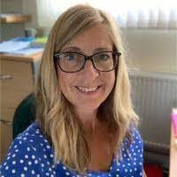 Lindsey Hooks's Instagram, Twitter & Facebook