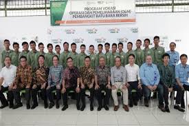 Setelah melalui 16 kali persidangan yang. Vokasi Cirebon Power 19 Siswa Peroleh Sertifikat Kelistrikan Ekonomi Bisnis Com