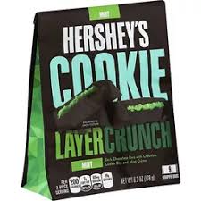 With classic hershey's chocolate filled with crunchy cookies and delicious filling . Hersheys Cookie Layer Crunch Mint Packaged Candy Priceless Foods