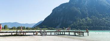 Immer wieder faszinierend für jung und alt ist die herrliche fahrt mit der achenseebahn tirol durch die idyllische achenseeregion. Naturbadesee Achensee Schwimmen Baden Im Achensee