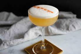 A Well-made Whiskey Sourmade With Whiskey Lemon Juice And Simple Syrupis A Drink Worth Having Especially Whe Sour Cocktail Whiskey Sour Whisky Sour Recipe