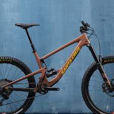 Santa cruz bicycles is a manufacturer of high end mountain bikes based in santa cruz, california. Gregg S Cycle Santa Cruz Mountain Bikes Guide Gregg S Cycles
