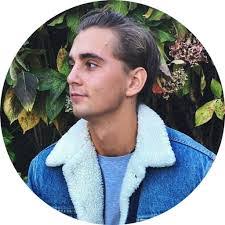 Alex Dicarlo's Instagram, Twitter & Facebook