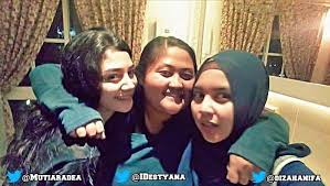 Klik tombol di bawah ini untuk pergi ke halaman website download film preman pensiun (2019). Preman Pensiun 3 In 1 Profile Dea Bebeb Diza Profil Mutiara Dea Wardani Pemeran Dea Keponakan Kang Mus Tersebut Adalah Mutiara Dea Wardany Ia Mulai Muncul Di Episode 26