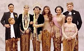 Video musik lagu atta dan aurel berjudul hari bahagia memiliki durasi selama 4.10 menit. Berbeda Dengan Anang Hermansyah Ashanty Yang Dukung Rencana Pernikahan Aurel Secara Penuh Krisdayanti Ternyata Belum Beri Restu Hingga Sekarang Nggak Tahu Belum Ada Tanggapan Semua Halaman Grid Fame