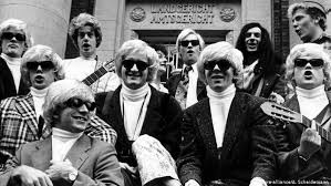 Heino on wn network delivers the latest videos and editable pages for news & events, including entertainment, music, sports, science and more, sign up and share your playlists. German Folk Music Legend Heino At 80 All Media Content Dw 13 12 2018