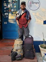 Là người đầu tiên trong lịch sử ai là triệu phú quyết trả lời đến câu 15, mất 63 triệu nhưng thế mới đúng trần đặng đăng khoa (05/01 22:46). Sau 3 NÄƒm Ä'i Vong Quanh Tháº¿ Giá»›i Báº±ng Xe May Tráº§n Ä'áº·ng Ä'Äƒng Khoa Ä'a Trá»Ÿ Vá» Viá»‡t Nam