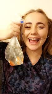 Sidney Bishop (@SidneyBishop_)