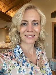 Daisy Dahl's Instagram, Twitter & Facebook