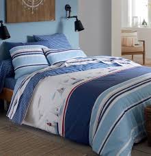 Enveloppe en microfibre imprimé 100% polyester, garnissage fibre siliconée 300g/m². Linge De Lit Cap A L Ouest Francoise Saget Linge De Lit Lit Parure De Lit