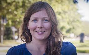 Jessica Hallenbeck's Instagram, Twitter & Facebook