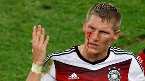 Schweinsteiger's german debut came on june 6, 2004 against hungary, launching a national team. Bastian Schweinsteiger Hort Auf Zdfmediathek
