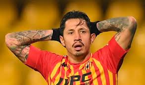 Por medio de su plataformas oficiales, gianluca lapadula dedicó palabras de aliento a sus compañeros luego de conseguir la primera victoria de perú. Benevento Se Fue A La Baja Con Gianluca Lapadula Zoom Deportivo Peru