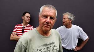 Howzat, Harv: band honour a fallen friend