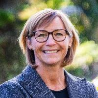 Associate Professor Tara McLaughlin