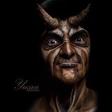 Learn To Tame The Demon Inside Before It Eats You Alive تعلم ترويض الشيطان بداخلك قبل أن يلتهمك حيا يسرا انديجاني تصوير صو Buddha Statue Statue Art