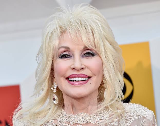 Dolly Parton Says She Could Never Quit Music, “'Oh, My Lord, I Can't  Retire” | MyRadioLink.com