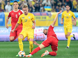 A vlada shcheglova no le ha el conjunto ucraniano goleó a serbia y zinchenko, como toda su selección, se sentía eufórico. El Polemico Beso De Zinchenko A La Periodista Vlada Shcheglova