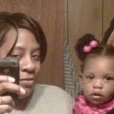 Shanna Phelps's Instagram, Twitter & Facebook