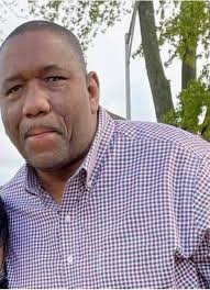 Shoutout to this referee today at the hardwicke tournament in Gloucester,  I've never seen someone officiate a youth game quite like this guy.. firm  but fair, fist bump with every goal, down