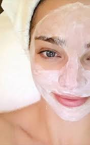 Gesicht mit gesichts peeling reinigen und mit kreisende bewegungen ins besonders auf die mitesser bereich achten. Gegen Mitesser Das Peeling Rezept Zum Selbermixen Peeling Gegen Mitesser Peeling Rezept Mitesser