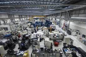 L Usine De Moteurs Mercedes F1 Produit Desormais 1 000 Appareils Respiratoires Par Jour F1actu Com