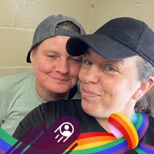 Lapeer Police Officers Help Kids Change Flat Tire