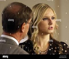 Kendra Riggins's Instagram, Twitter & Facebook