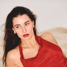 Jade Warwick (@thewarwickreport) • Instagram photos and videos