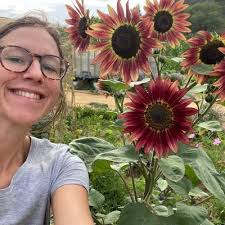 Emma Schuster (@EmmaJaneSA)