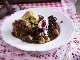Edelgulasch Vom Hirsch Rezept Lecker Rezept Rezepte Lecker Essen