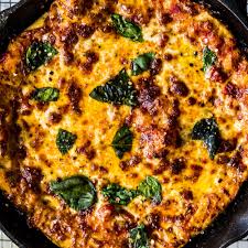 This Is The Cheesiest Easiest Crispy Crustiest Pizza You Ve Ever Had Cast Iron Recipes Cast Iron Skillet Pizza Cast Iron Pizza