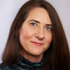 Donna Waddell's Instagram, Twitter & Facebook