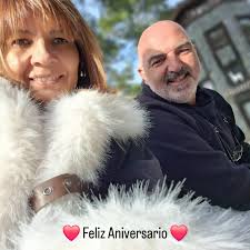 Un 8 de diciembre de 1990 empezó nuestra historia y cada día que pasa te  sigo eligiendo ❤️❤️❤️ te amo infinito @sandra_bisquerra